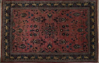 null Tabriz carpet in wool velvet on a cotton foundation. Old pink field decorated...
