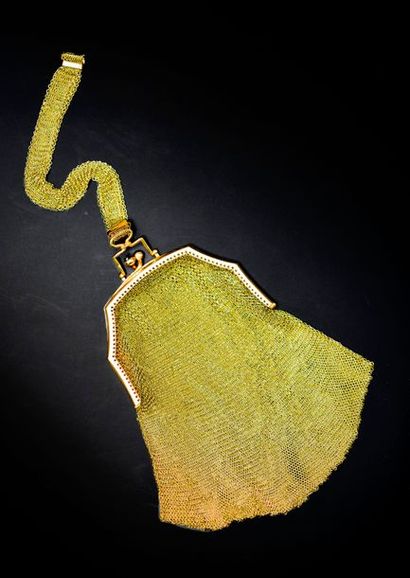 null Petit sac du soir cotte de maille en or jaune 18k, l'armature à pans coupés,...