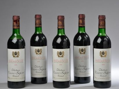 null 5 bouteilles Château BEAU-SÉJOUR-BÉCOT, 1° Grand Cru St-Emilion 1976 (3 TLB,...