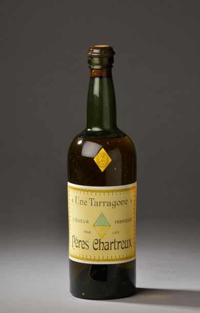 null VENDU AVEC LOT 25. 1 litre CHARTREUSE "Une Tarragone" jaune Période 1921-1929,...
