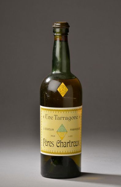 null VENDU AVEC LOT 31. 1 litre CHARTREUSE "Une Tarragone" jaune Période 1921-1929,...