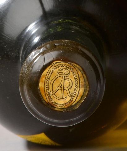 null VENDU AVEC LOT 31. 1 litre CHARTREUSE "Une Tarragone" jaune Période 1921-1929,...