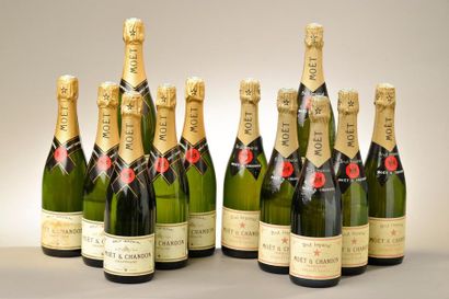 null 12 bouteilles CHAMPAGNE "Brut Impérial", Moët Chandon (dont 2 ett, dont 6 anciennes,...