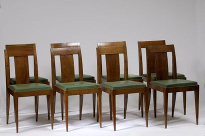 null Jacques Emile RULHMANN (1879 - 1933)
Suite de huit chaises en bois clair verni,...