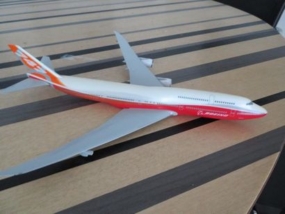null Ensemble de maquettes d'avions dont modèles BOEING 747, 777, 787