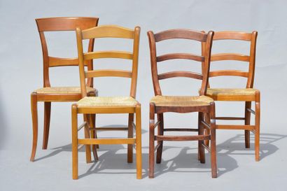 null *Ensemble de 4 chaises à barreau en bois naturel, l'assise paillée