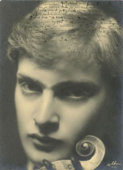 null *Yehudi MENUHIN (1916-1999). PHOTOGRAPHIE avec dédicace autographe signée, 1934...
