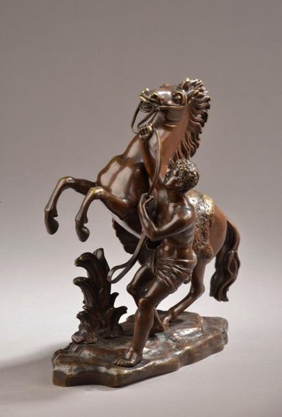 null D'après Guillaume COUSTOU (1677-1746).
Cheval retenu par un palefrenier dit...