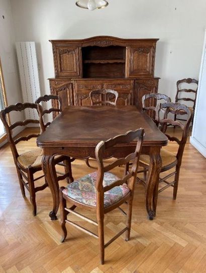 null Moulded and carved oak rustic dining room furniture.

Louis XV style. 

It includes...