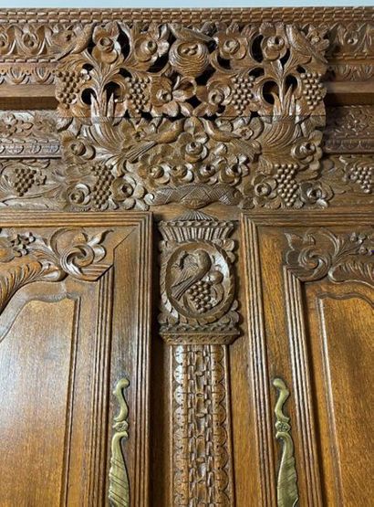 null Oak wedding cabinet.

Cherbourg, 19th century.x000D_


High. 226 cm - Width:...