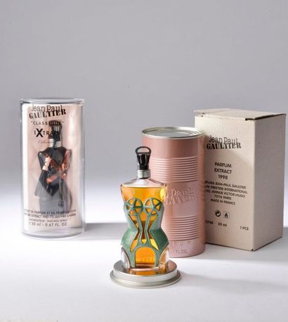 null JEAN-PAUL GAULTIER (années 1990 - 2000).


Classique pour femme.


Deux flacons...