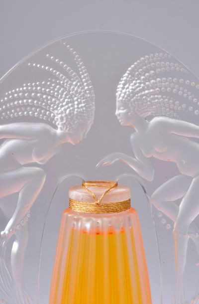 null LALIQUE PARFUMS (édition 1998).


Ondines.


Flacon en cristal incolore et dépoli,...