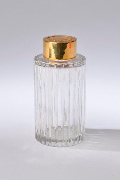 null MARCEL ROCHAS.


Moustache (1948).


Flacon cylindre rainuré en cristal incolore...