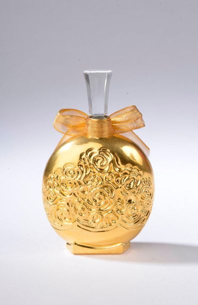 null CHANTAL DE ROSNAY (années 1990).


Flacon collection en verre doré à l'or fin...