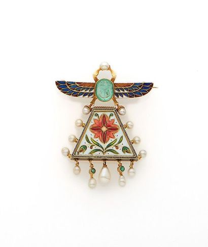 null Broche en or jaune 18k dans le goût de l'Égypte antique à décor de scarabée,...