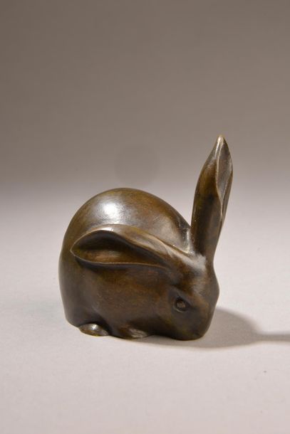 null Édouard Marcel SANDOZ (1881-1971).
Lapin, une oreille dressée.
Bronze à patine...