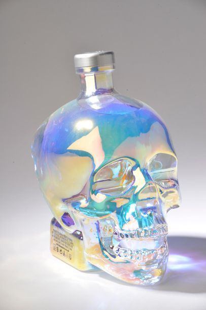 null *10 magnums (175 cl) de Vodka Crystal Head Aurora, 40% Vol. Cartonnage noir...