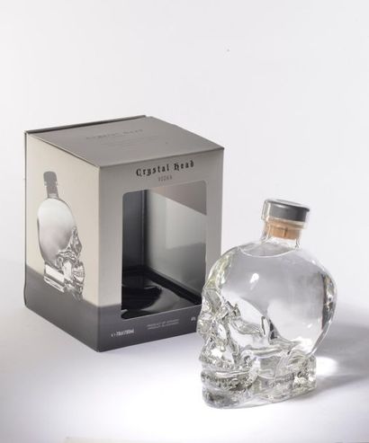 null *10 bottles (70 cl) of Crytal Head Vodka, 40% Vol. Carton.