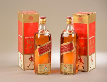 null *2 bouteilles SCOTCH WHISKY "red label", Johnnie Walker (assez vieilles, B)...