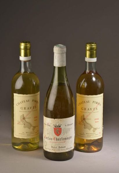 null 3 bouteilles VINS BLANCS (Corton Charlemagne Nudant, MB, SM ; 2 Graves sec 1981,...