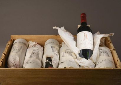 null 12 bouteilles Château LATOUR, 1° cru Pauillac 1994 (elt), caisse bois 