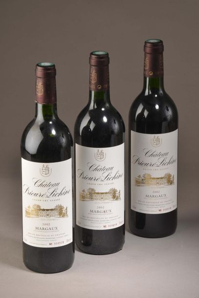 null 3 bouteilles Château PRIEURÉ-LICHINE, 4° cru Margaux 2002 (J) 