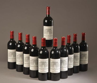 null 11 bouteilles Château LA LAGUNE, 3° cru Haut-Médoc 2004 (2 etla) 