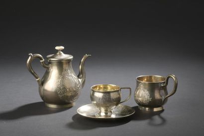 null Selfish tea service in vermeil with chiselled decoration of flowered mantling...
