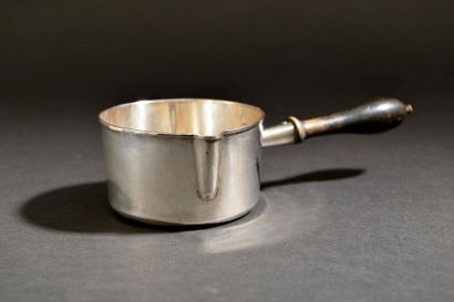 null Silver punch ladle, gadroon spoon, twisted horn handle (cracks, lacks and deformation)....