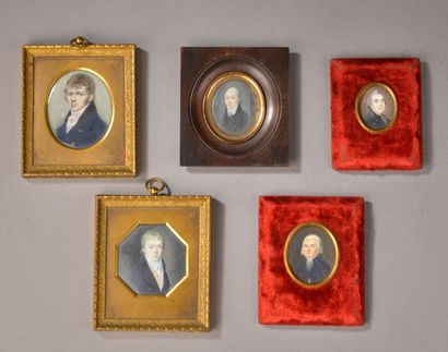 null Écoles françaises des XVIIIe et XIXe siècles.
Portraits d'homme.
Cinq miniatures...