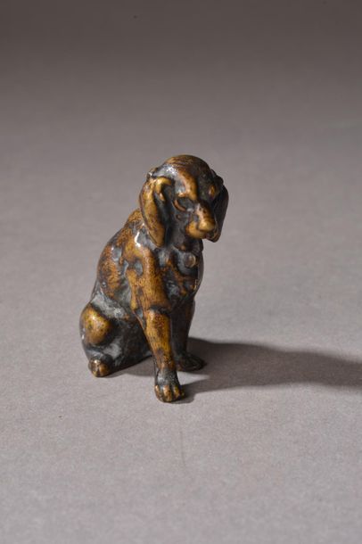 null Ensemble de petits bronzes comprenant :
- Chien de chasse en bronze polychrome...