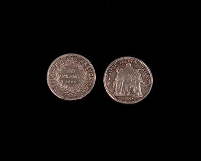 null Two 10 franc silver coins with the Hercules, years 1965 and 1967. Signed Du...