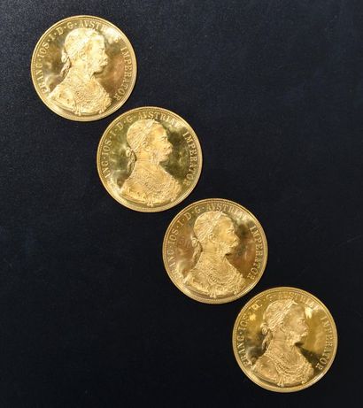 null Ensemble de quatre pièces en or autrichienne de 4 Ducats, "Tête nue de François...