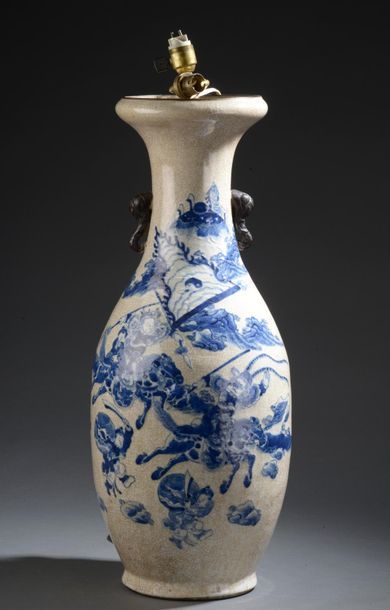 CHINE, Nankin, vers 1900
Grand vase balustre...