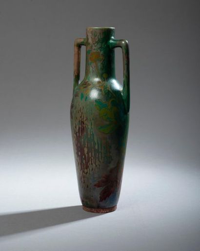 Edmond LACHENAL (1855-1930).

Vase à long...