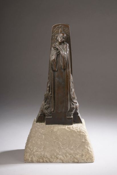 null Maxime REAL DEL SARTHE (1888-1954).



Jeanne d'Arc en prière sur le bûcher.



Bronze...