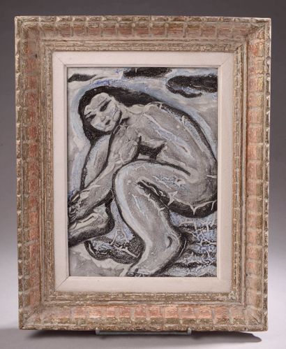 null 
Attribué à Pol CHAMBOST (1906-1983). 

Femme nue. 

Plaque en céramique émaillée...