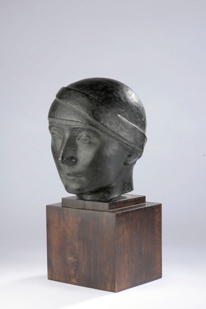 null 
Marcel GIMOND (1894-1961). 

Portrait of Madame Gimond with a turban. 

Bronze...