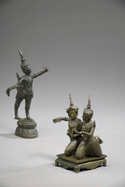 null CAMBODIA, late 19th, early 20th century.

Two bronze statuettes with dark patina...