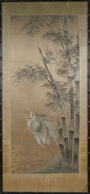 null INDOCHINA - early 20th century.

Embroidered silk panel showing a heron near...