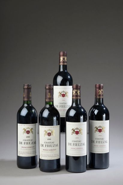 5 bouteilles CH. DE FIEUZAL, Pessac Leognan...
