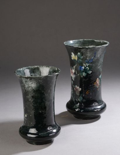 null Dominique-Adolphe GRENET (1821-1885).

Deux vases à col évasé en barbotine émaillée...