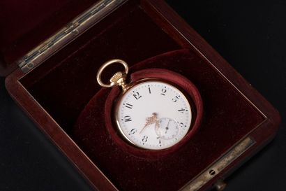 null 18k yellow gold pocket watch, the white enamelled dial with Arabic numerals...