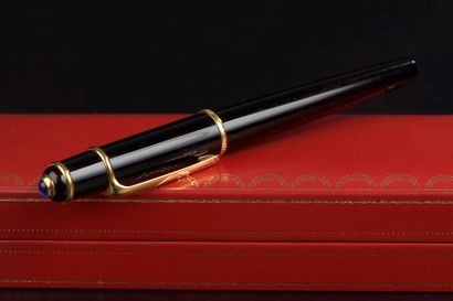 null CARTIER.

Fountain pen model "Diabolo" in black bakelite, the cap enhanced with...