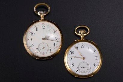 null Set of two 18k yellow gold pocket watches with figured backs, white enamelled...