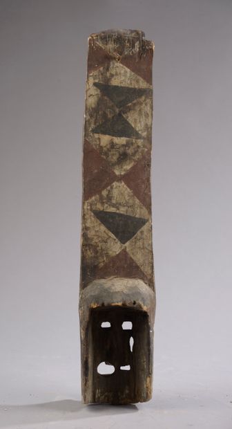 null Mask topped by a BOBO character, Burkina Faso. 



Polychrome wood.



Height...