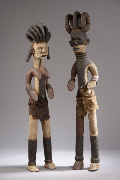 null Large IGBO couple, Nigeria. 



Polychrome wood.



Height : 112 cm 112 cm and...