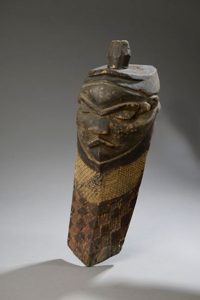 null PENDE mask, Democratic Republic of Congo. 



Polychrome wood.



Height : 50...