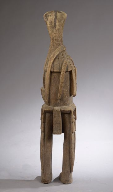 null Large statue of a SENOUFO guard, Ivory Coast. 



Wood.



Height : 130 cm 130...