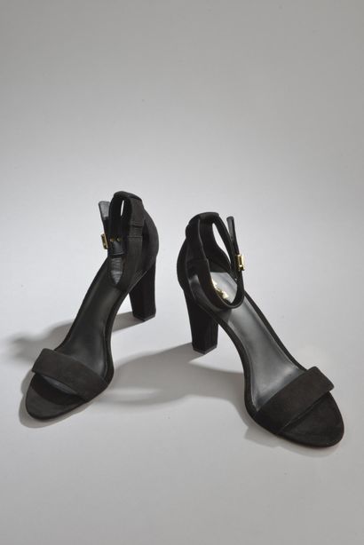 null *DVF - Diane Von Fürstenberg.

Size 36,5, black "chainlink" heels sandals (...